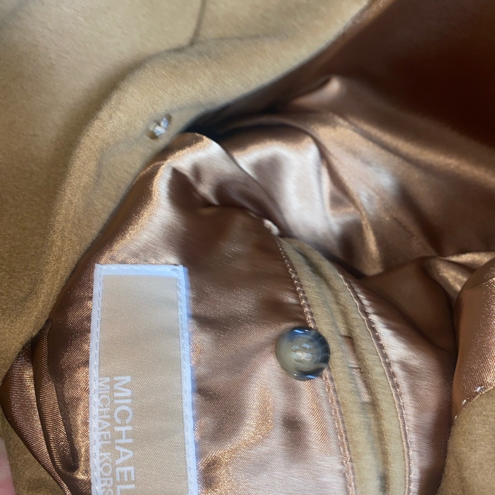 Michael Kors male tan trench - Picture 3 of 6